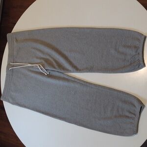 NWOT Hollister Capri Sweat Pants Size XS
